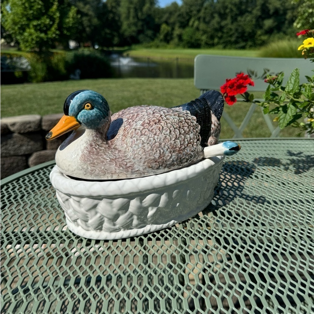 Vintage~Bordello Pinheiro~Duck Nesting in a Basket~Soup Tureen W/Ladle~Nice~G22 - Picture 3 of 6